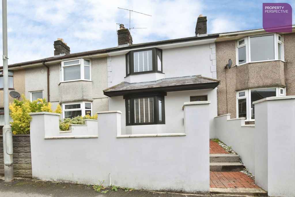Property photo 1 of 17 Pbox-Img.Jpg