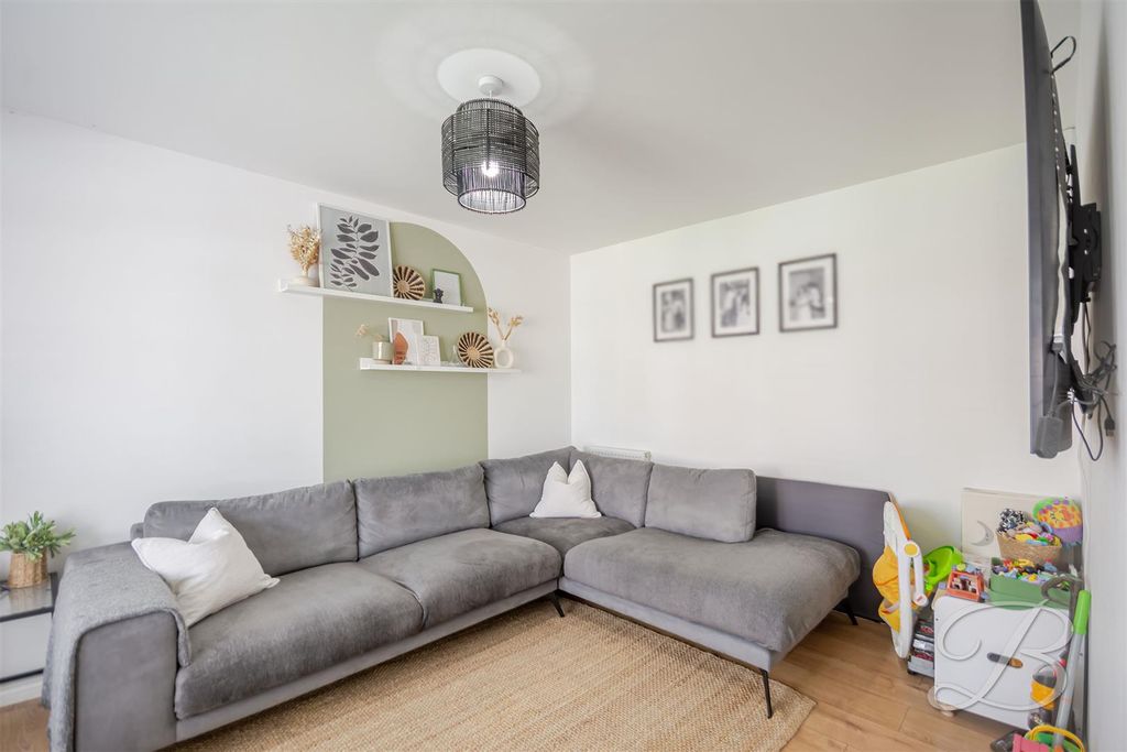 Property photo 3 of 36 Ccltd-20.Jpg