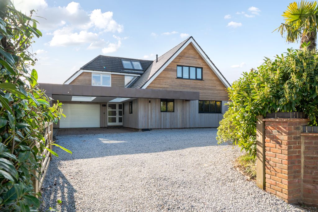 Property photo 1 of 22