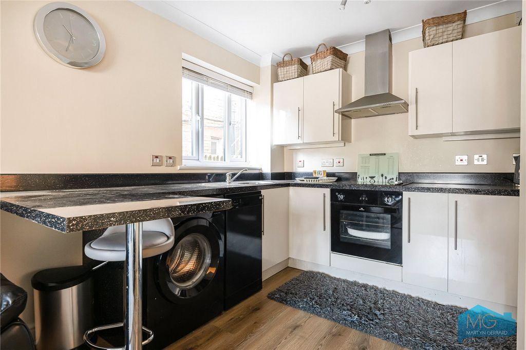 Property photo 3 of 14 Picture No. 06