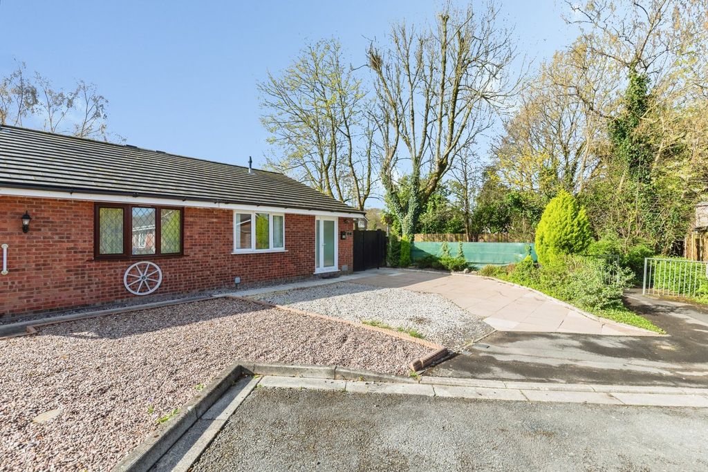 Property photo 1 of 21