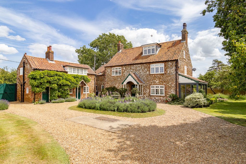 Property photo 1 of 67 4201110