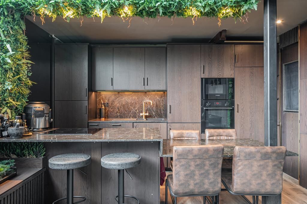 Property photo 3 of 21 Kitchen