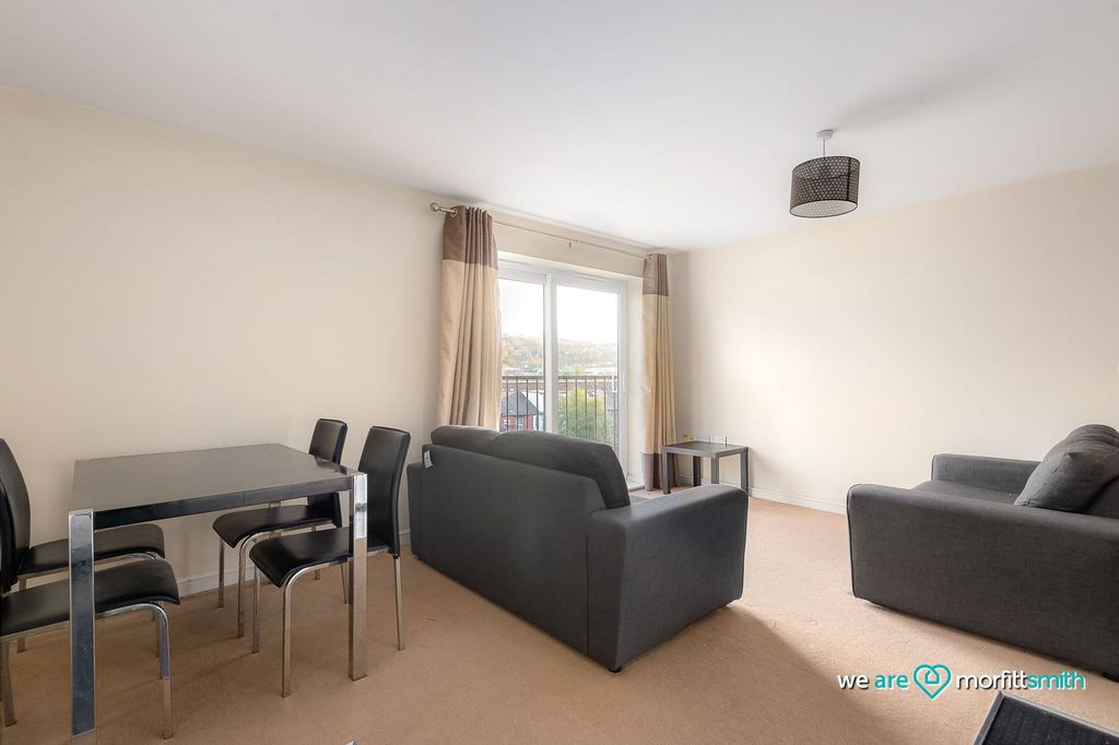 Property photo 2 of 13