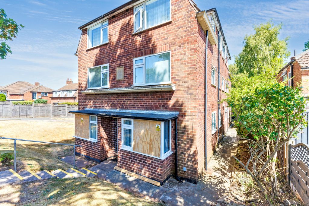 Property photo 2 of 13