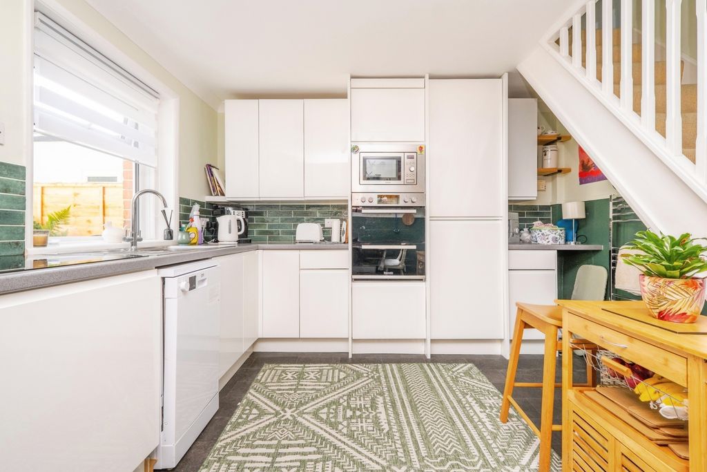 Property photo 2 of 15 Photo