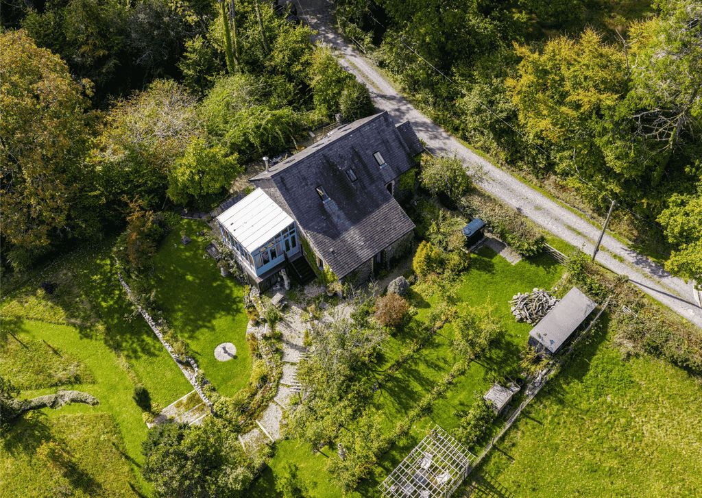 Property photo 1 of 27