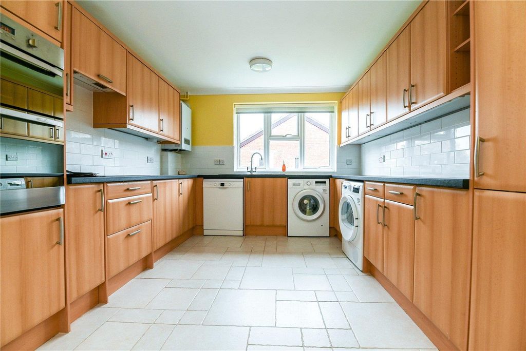 Property photo 2 of 18 Picture No. 03