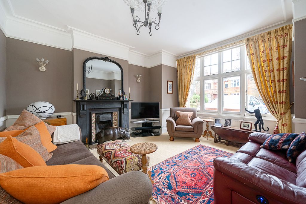 Property photo 3 of 11