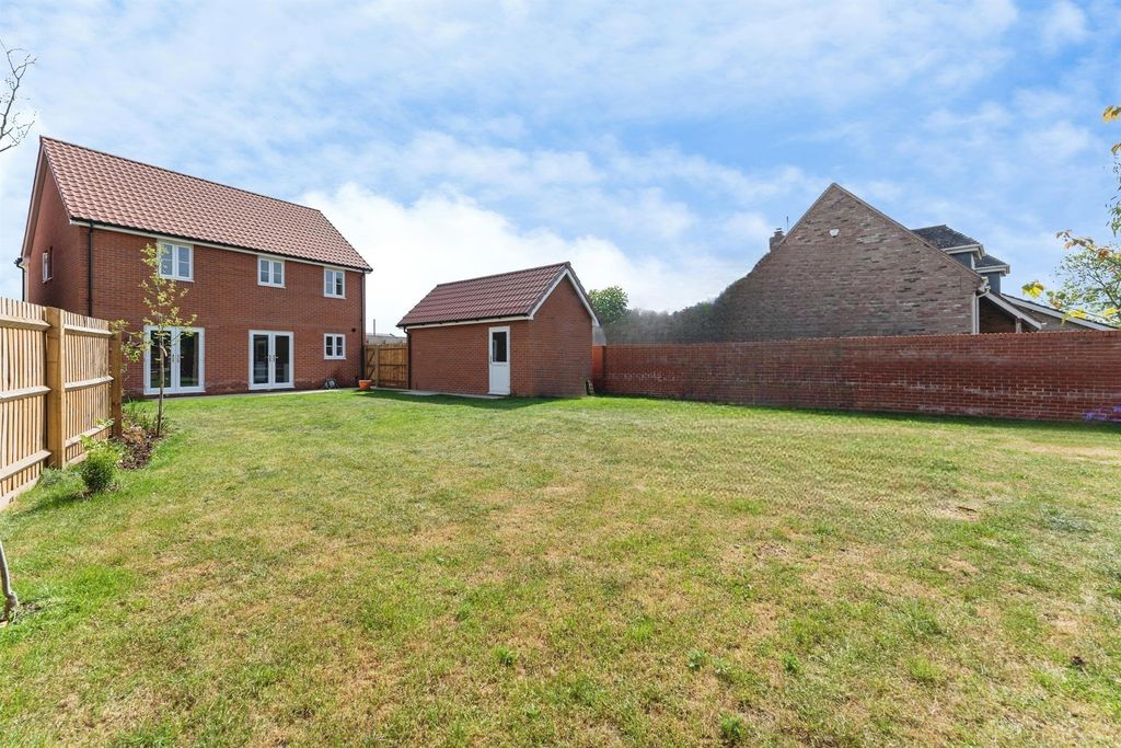 Property photo 2 of 19