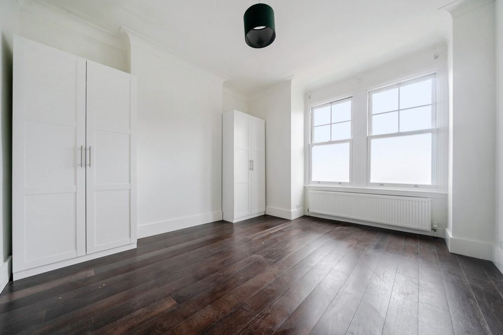 Property photo 3 of 12 Picture No. 23