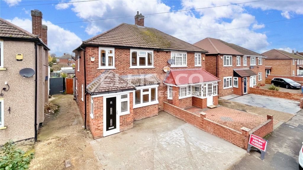 Property photo 1 of 33 Picture No. 01