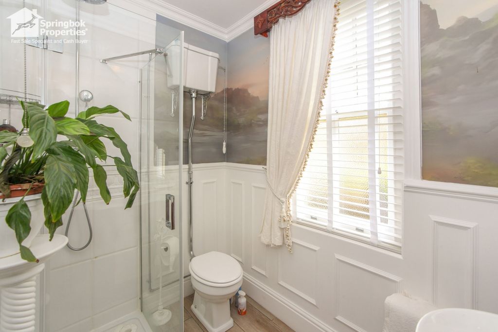 Additional image 20 of 6 bed detached house for saleBritannia Villas, Britannia Terrace, Blackwood, Gwent NP12