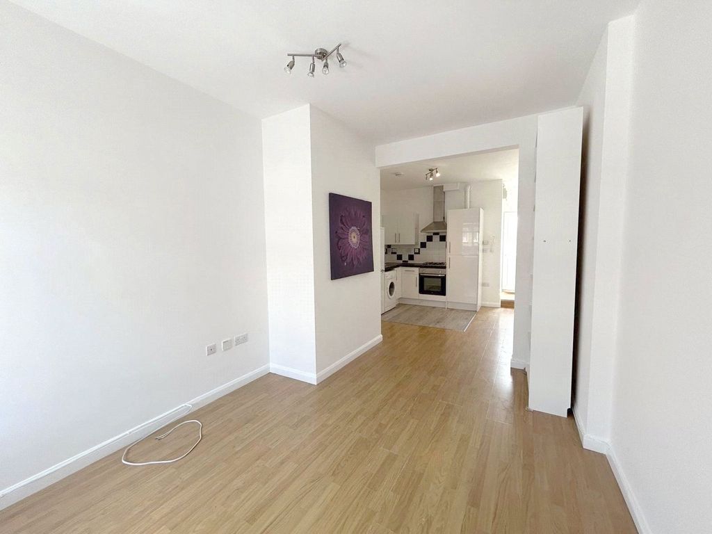 Property photo 3 of 13 Picture No. 29
