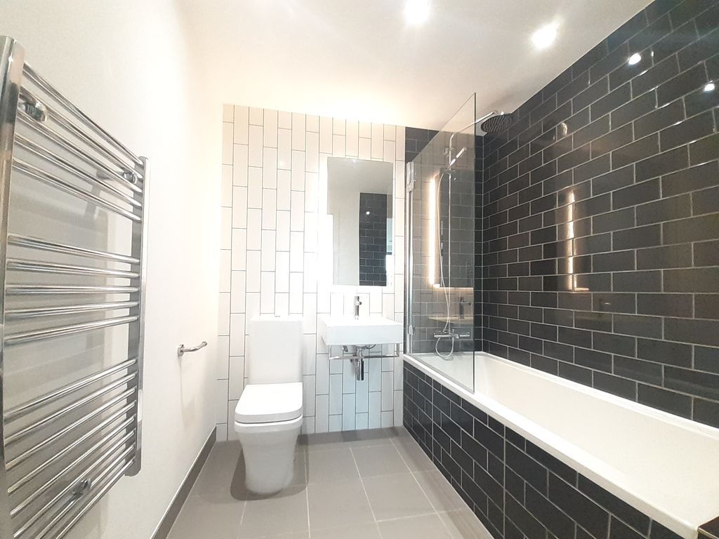 Property photo 3 of 11 Photo 2