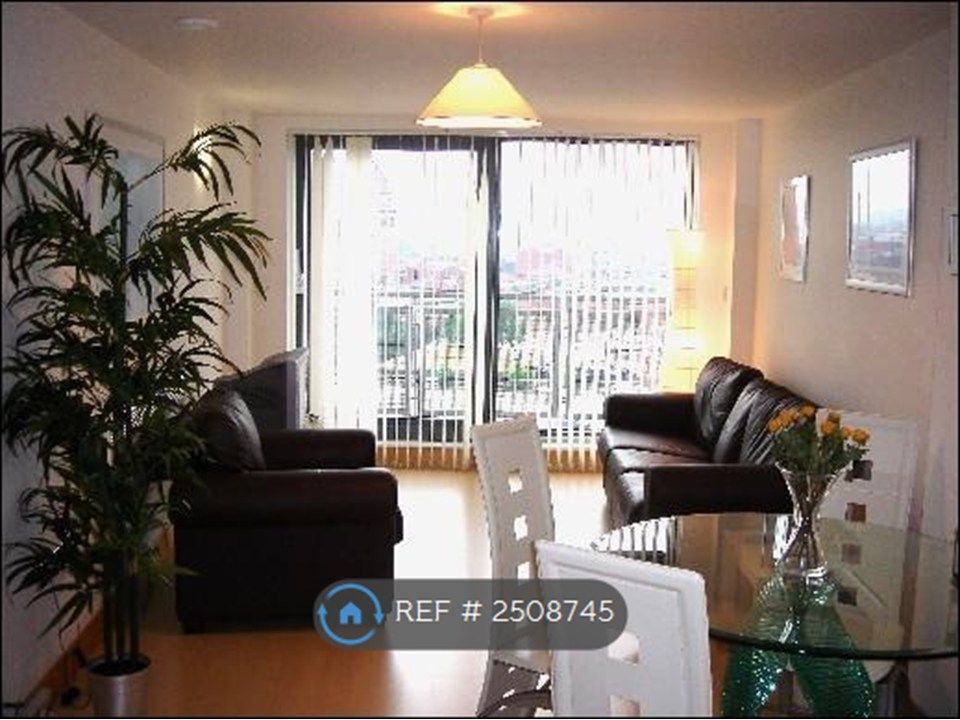 Property photo 2 of 15 Living Room