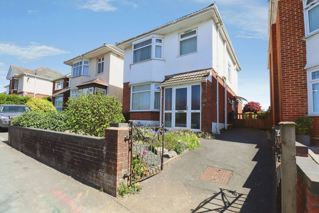 Property photo 1 of 10