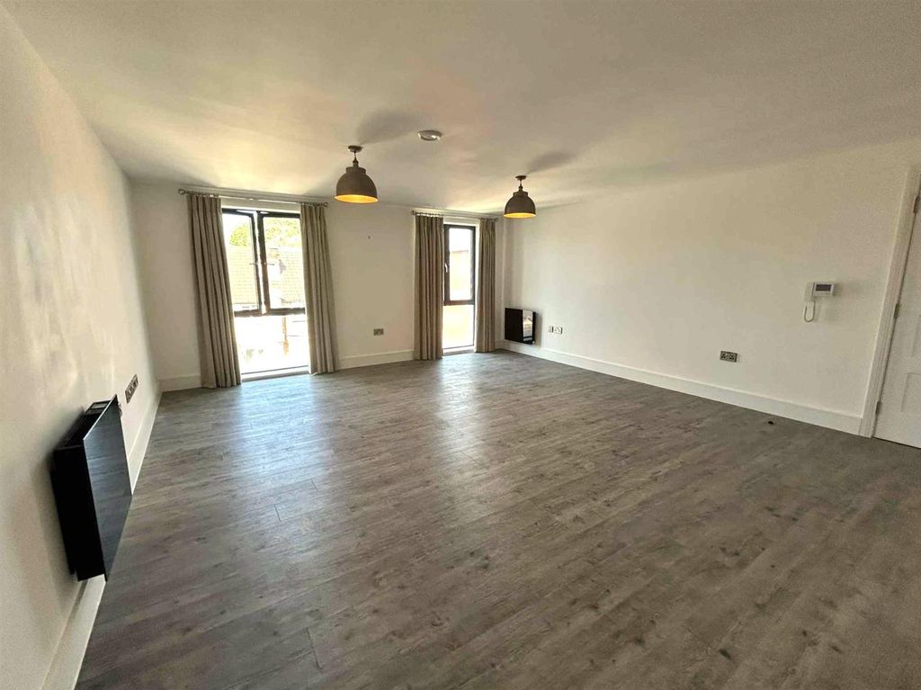 Property photo 3 of 18 14262Eeb-35Fb-4Cee-B461-c09Cf61Fdc32.Jpg