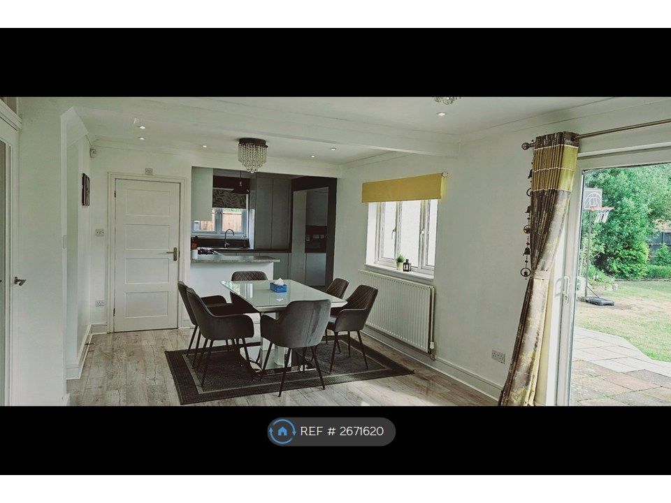 Property photo 3 of 35