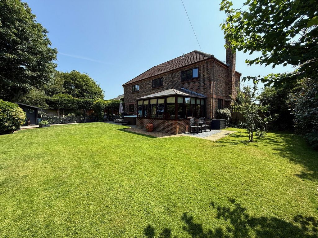 Property photo 2 of 37