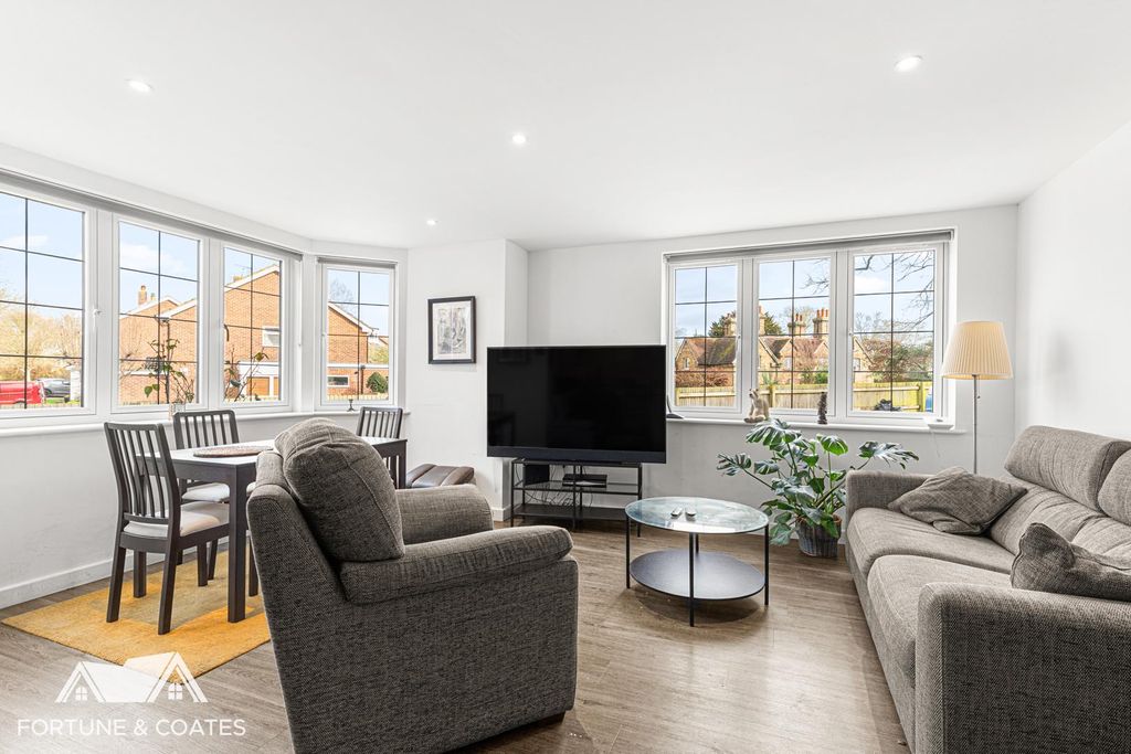 Property photo 3 of 16 Churchgatecourt_11.Jpg