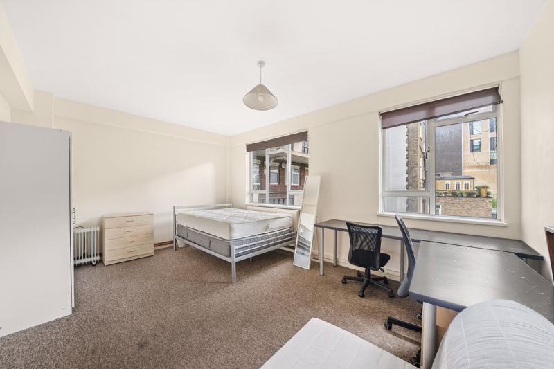 Property photo 3 of 9 Photo 1