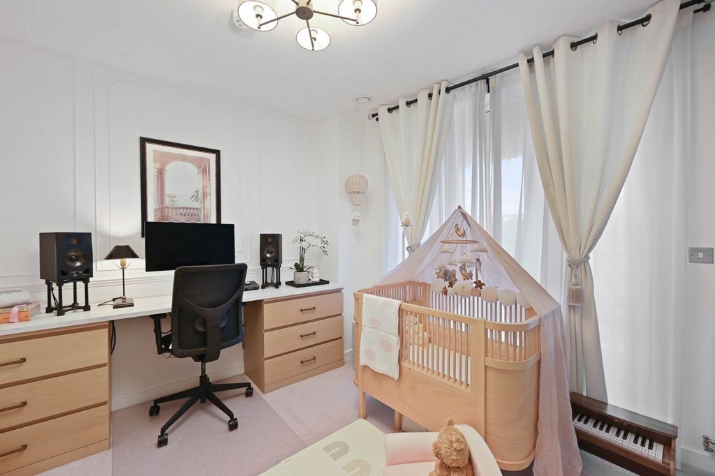 Property photo 3 of 14