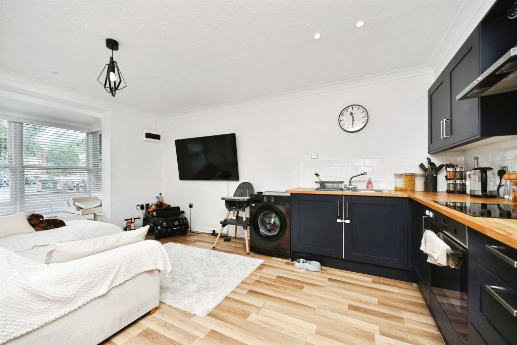Property photo 3 of 13