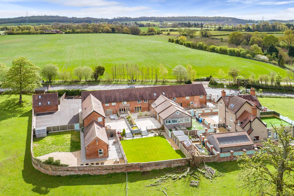 Property photo 3 of 7