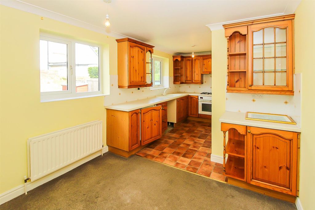 Property photo 3 of 16