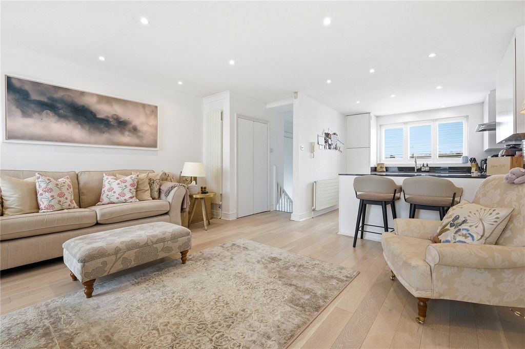 Property photo 3 of 15 Reception Room