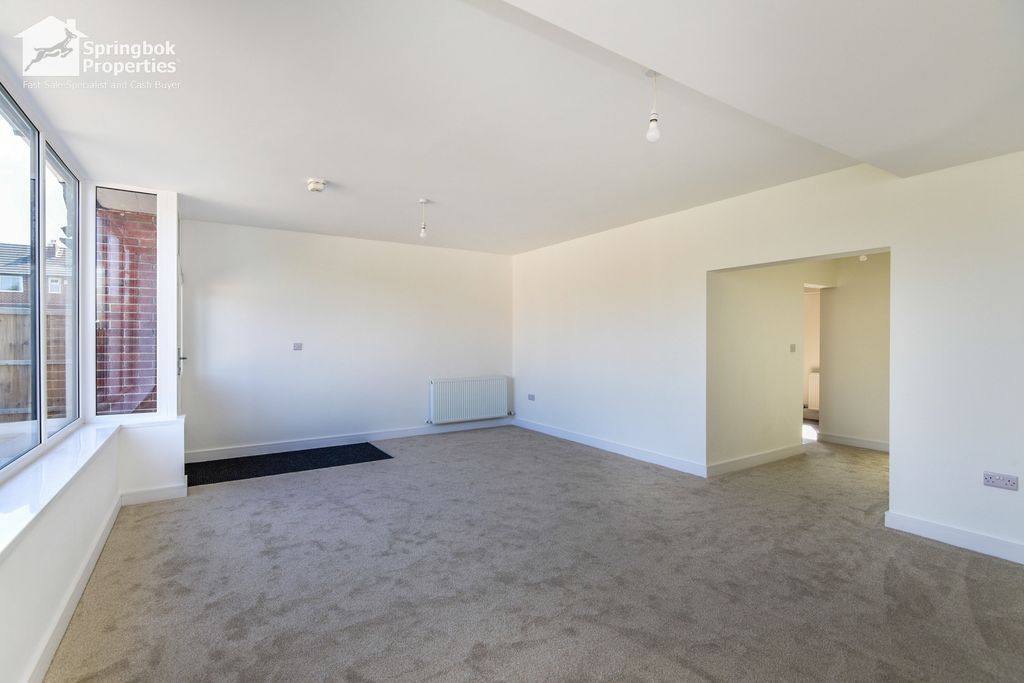 Property photo 3 of 19 Image 2