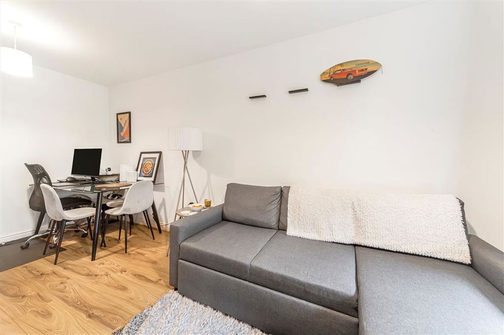 Property photo 3 of 6