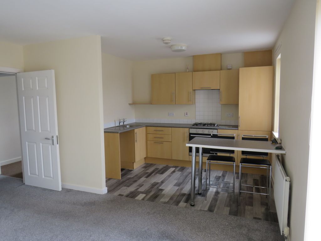 Property photo 3 of 7 Kitchen