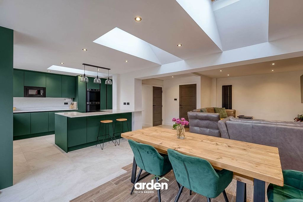 Property photo 2 of 24