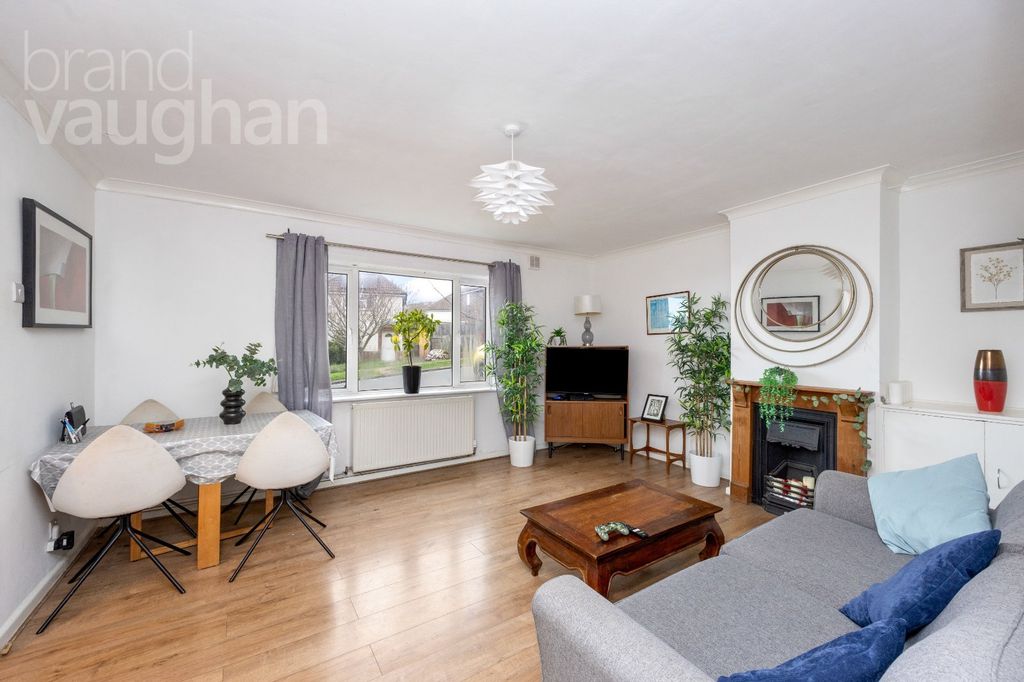 Property photo 3 of 17 Picture 3