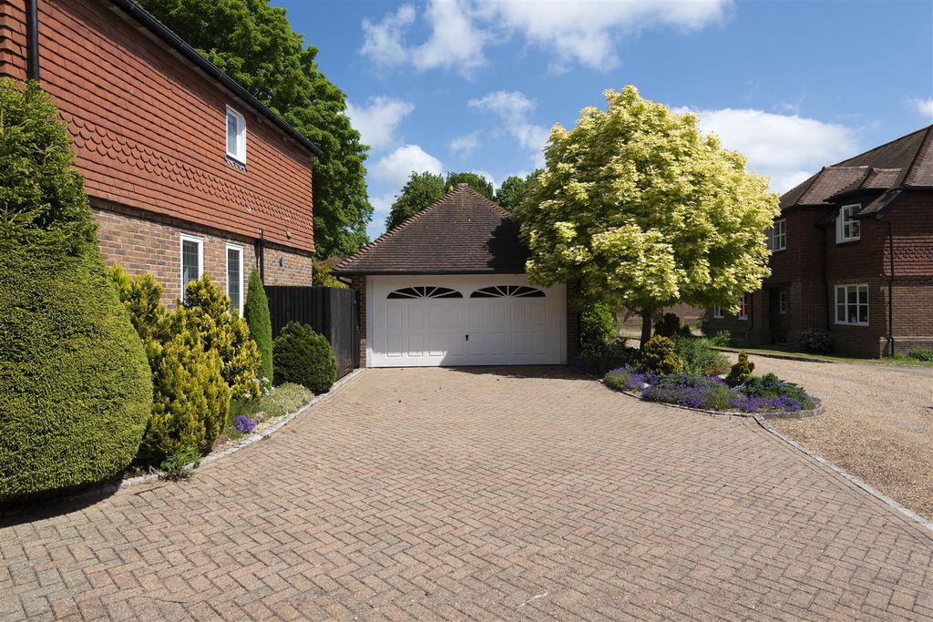 Property photo 3 of 28 1 Arden Grange - 3.Jpg