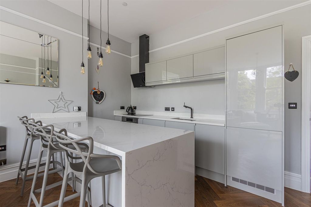 Property photo 2 of 15 Kestral Mews 4-9.Jpg