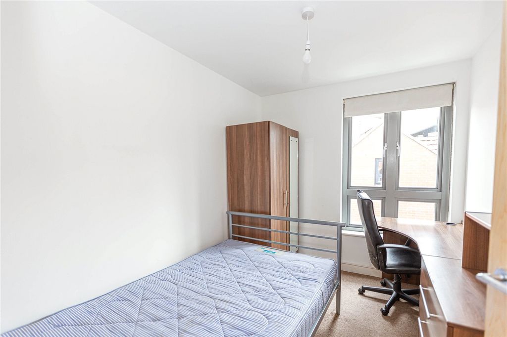 Property photo 3 of 8 Picture No. 26