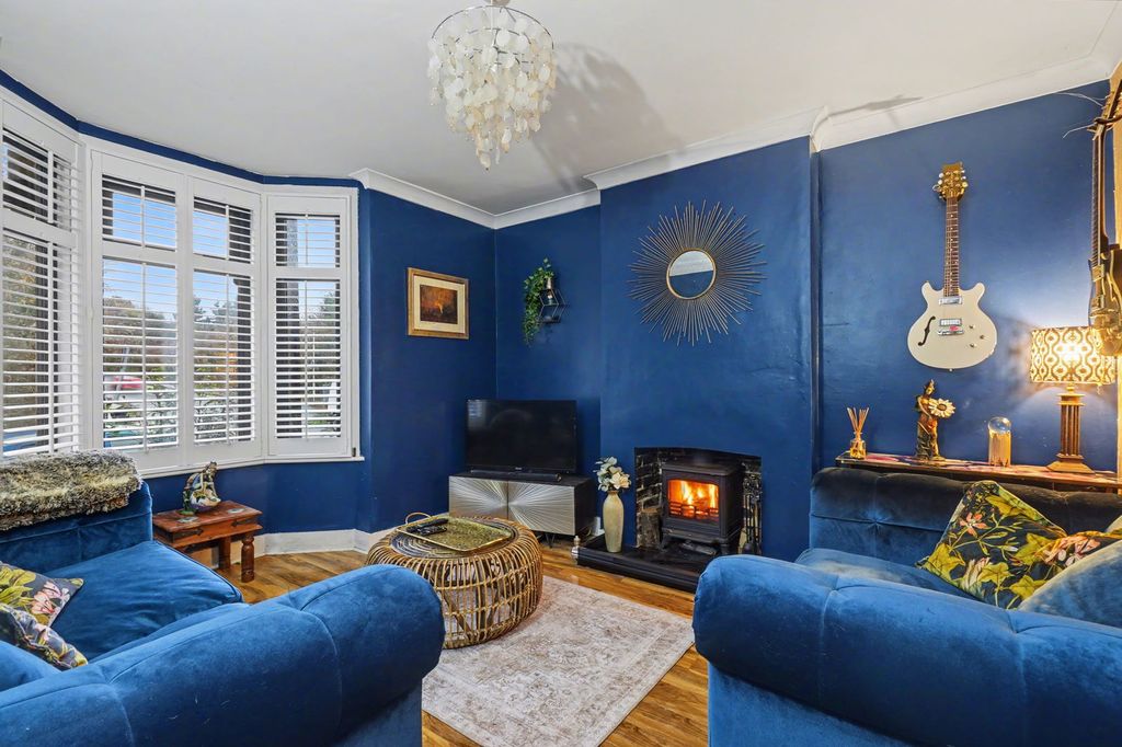 Property photo 2 of 29