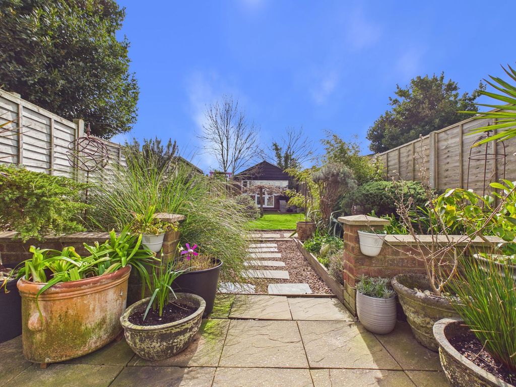 Property photo 2 of 18