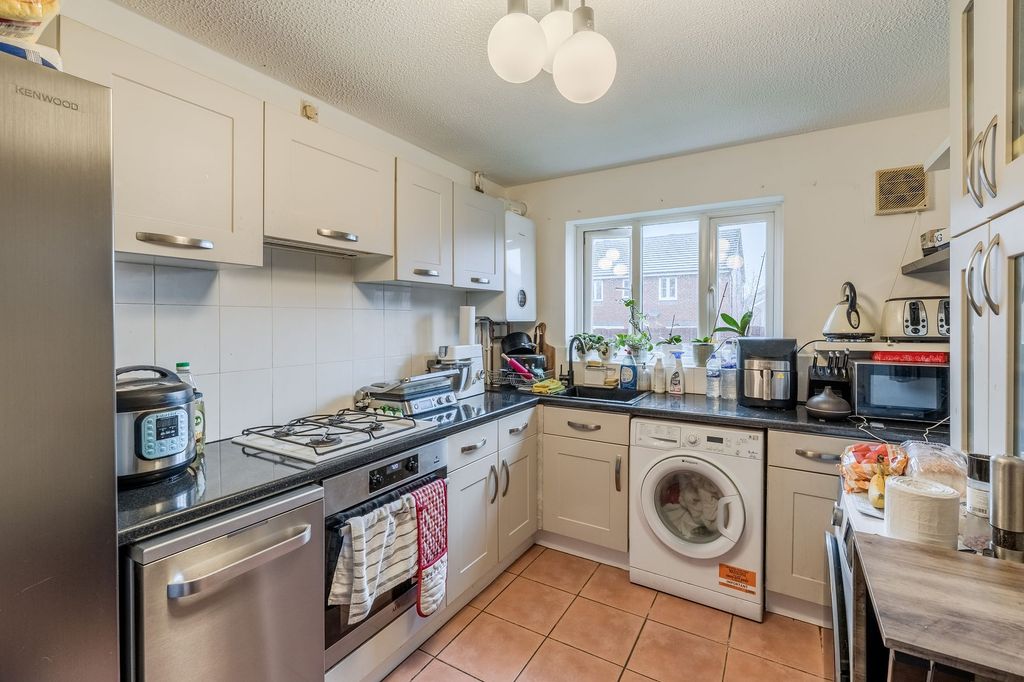 Property photo 2 of 11