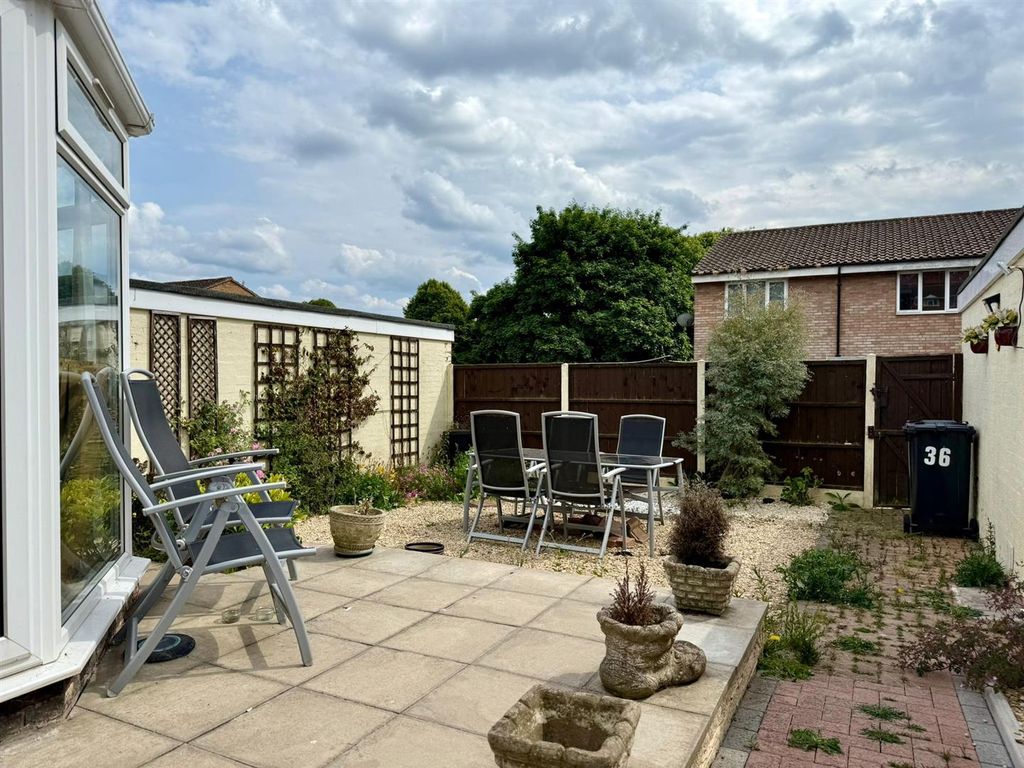 Property photo 3 of 8