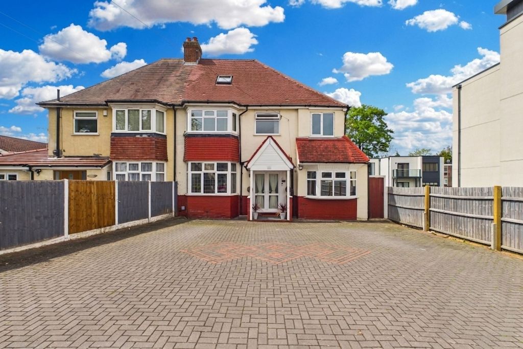 Property photo 1 of 33