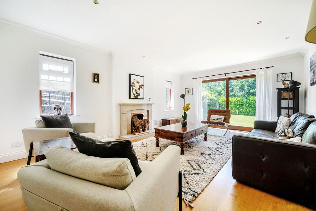 Property photo 3 of 13