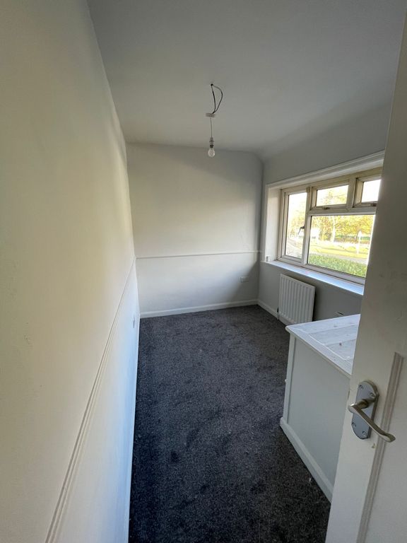 Property photo 3 of 15 Photo 2