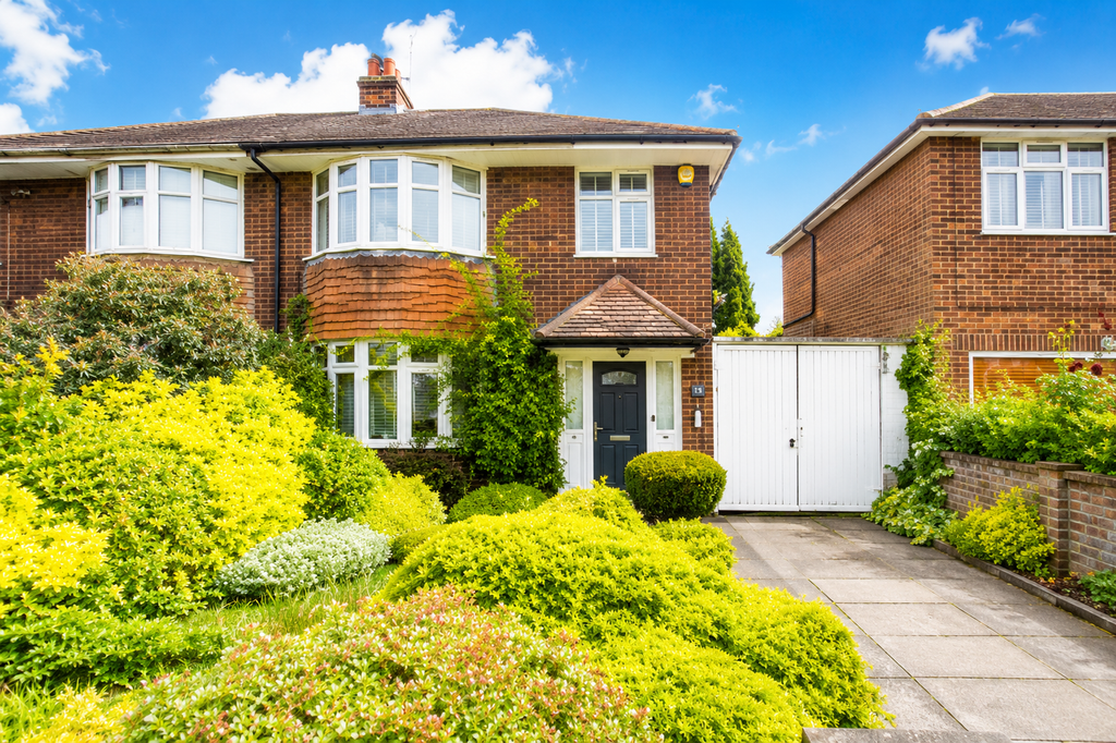 Property photo 1 of 20 653Bbe75-6Bf9-4D8D-8De0-E33E120B1887