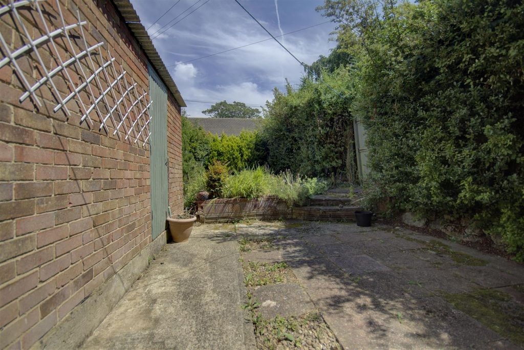 Property photo 3 of 14 Img_9479_80_81.Jpg
