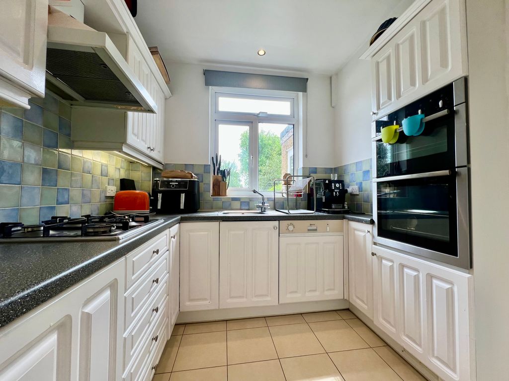 Property photo 3 of 13 Img_6038