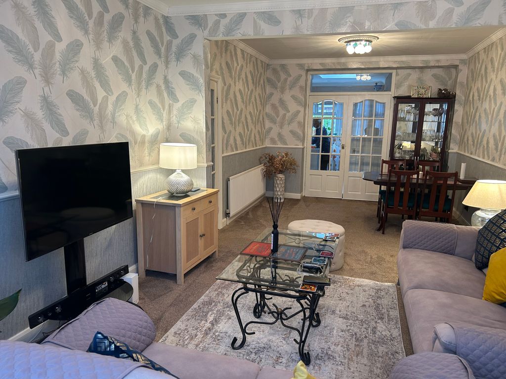 Property photo 2 of 30